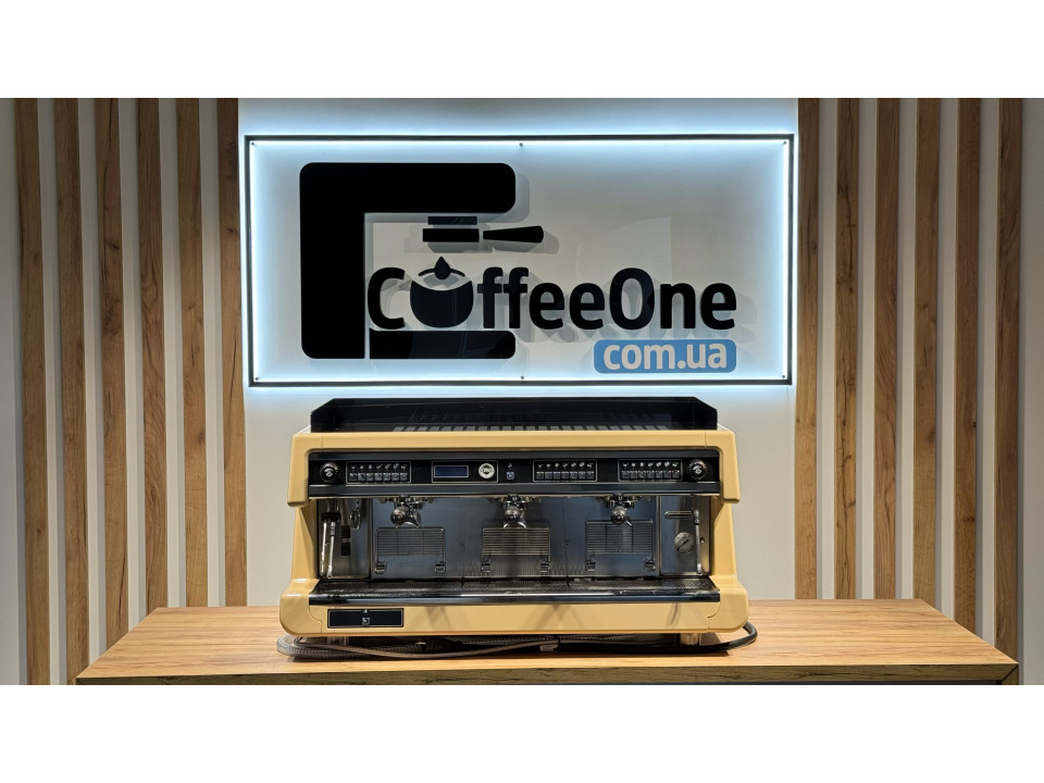 Koffiezetapparaat Astoria C.M.A SAEP.3-se (hoge groep 3GR) gebruikt