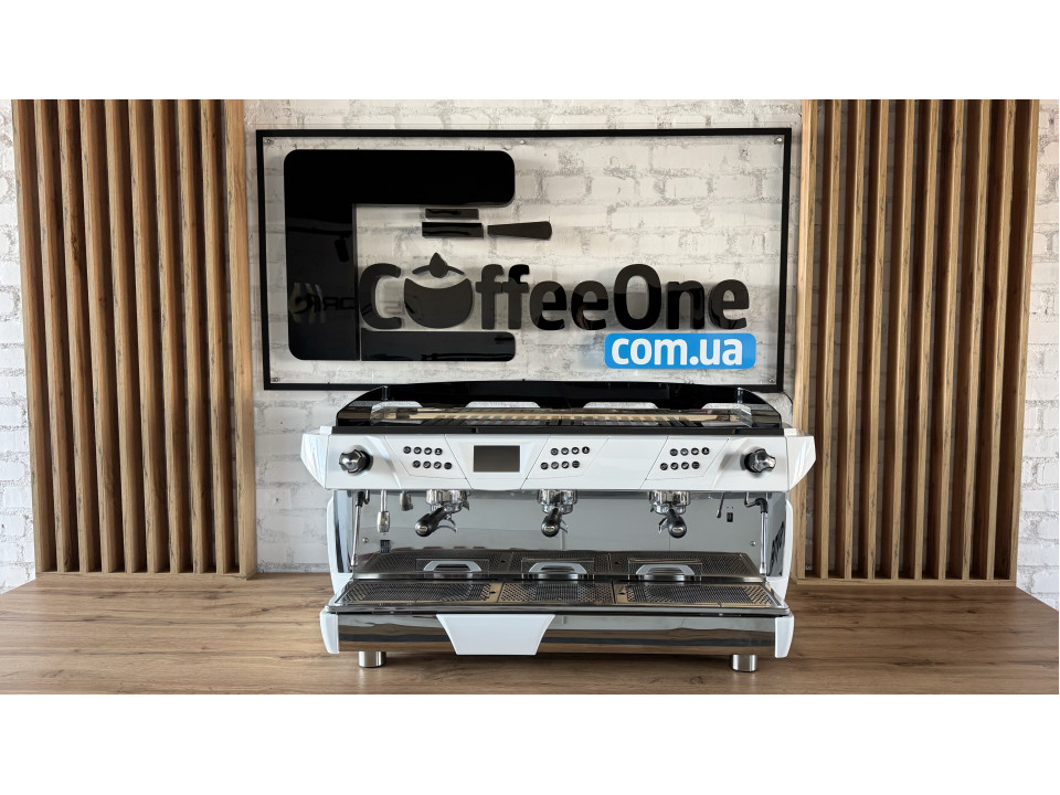 Professionele koffiemachine Astoria Plus 4 You 3GR gebruikt