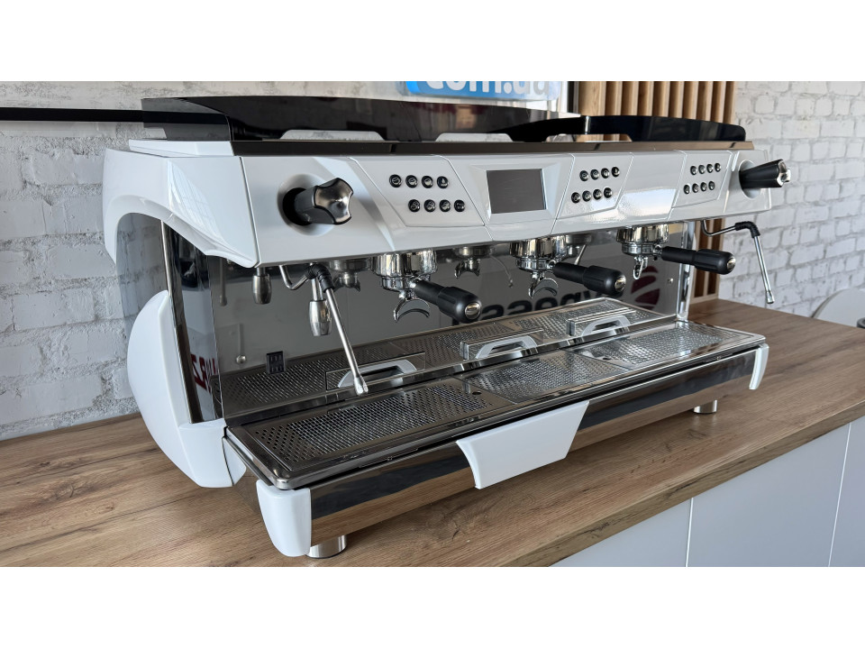 Professionele koffiemachine Astoria Plus 4 You 3GR gebruikt