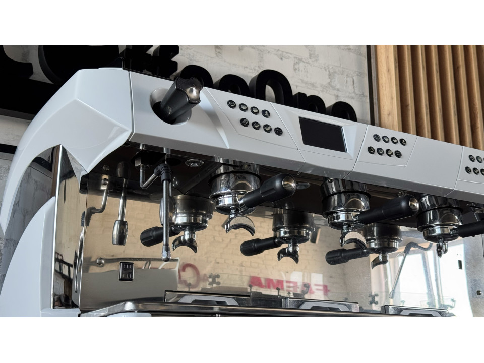 Professionele koffiemachine Astoria Plus 4 You 3GR gebruikt