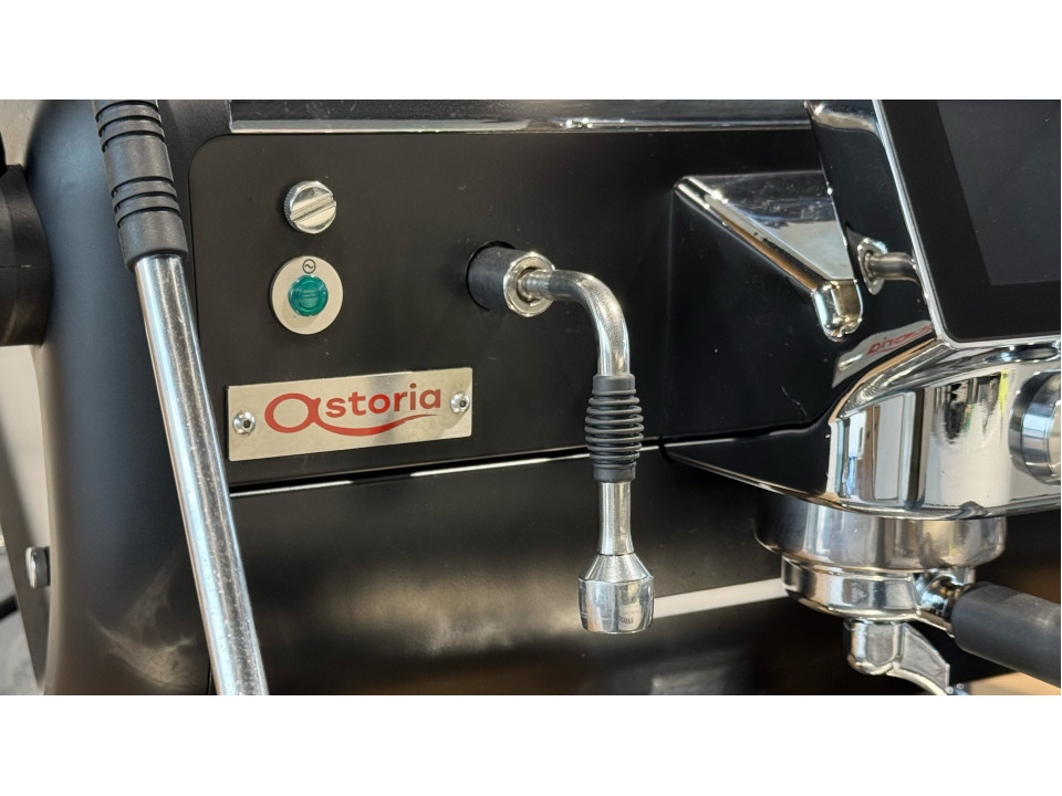 Professionele koffiemachine Astoria Storm SAEP 2GR gebruikt