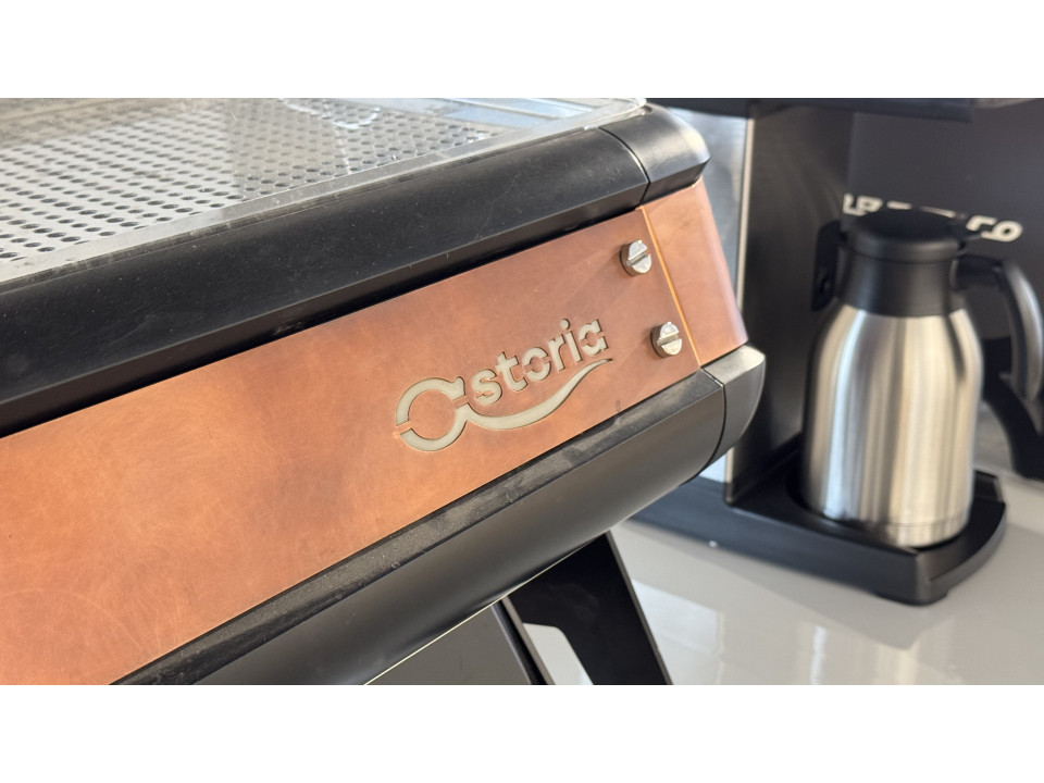 Astoria Storm - tweedehands koffieautomaat met meerdere ketels