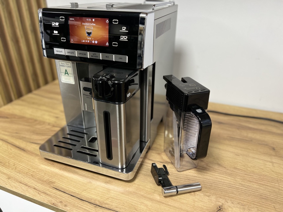 Použitý kávovar DeLonghi ESAM 6904 M PrimaDonna Exclusive