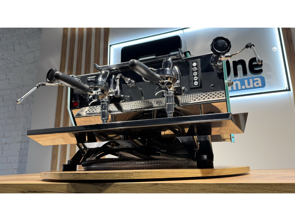 Professionele koffiemachine voor bars en cafés Kees van der Westen Mirage Duette 2GR gebruikt