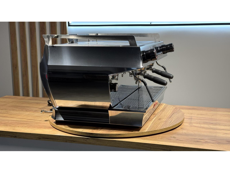 Професійна кавоварка La Marzocco GB5 S-AV 2GR