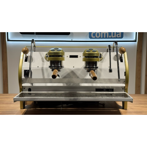 Профессиональная кофемашина La Marzocco Strada AV 2GR для баров и кафе — б/у