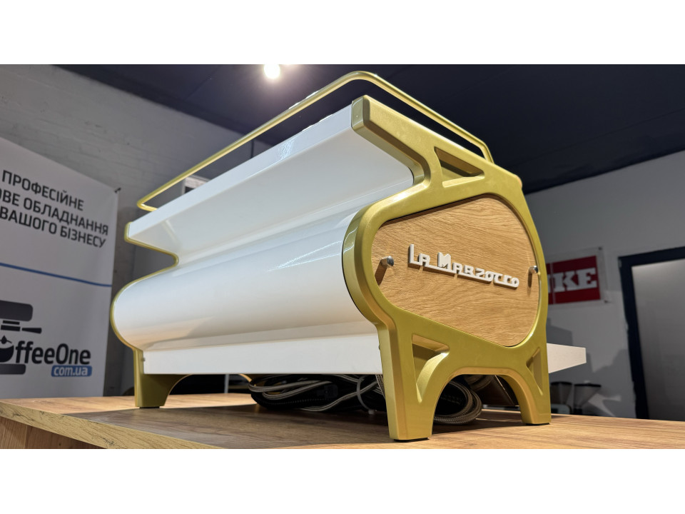 Professionele koffiemachine voor bars en cafés La Marzocco Strada AV 2GR gebruikt