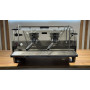 Професійна кавомашина для барів і кафе La Marzocco Strada AV 2GR