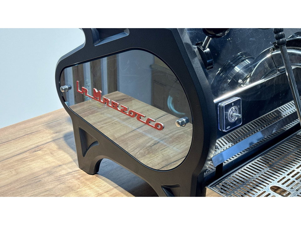 Professionele koffiemachine voor bars en cafés La Marzocco Strada EP 3GR gebruikt