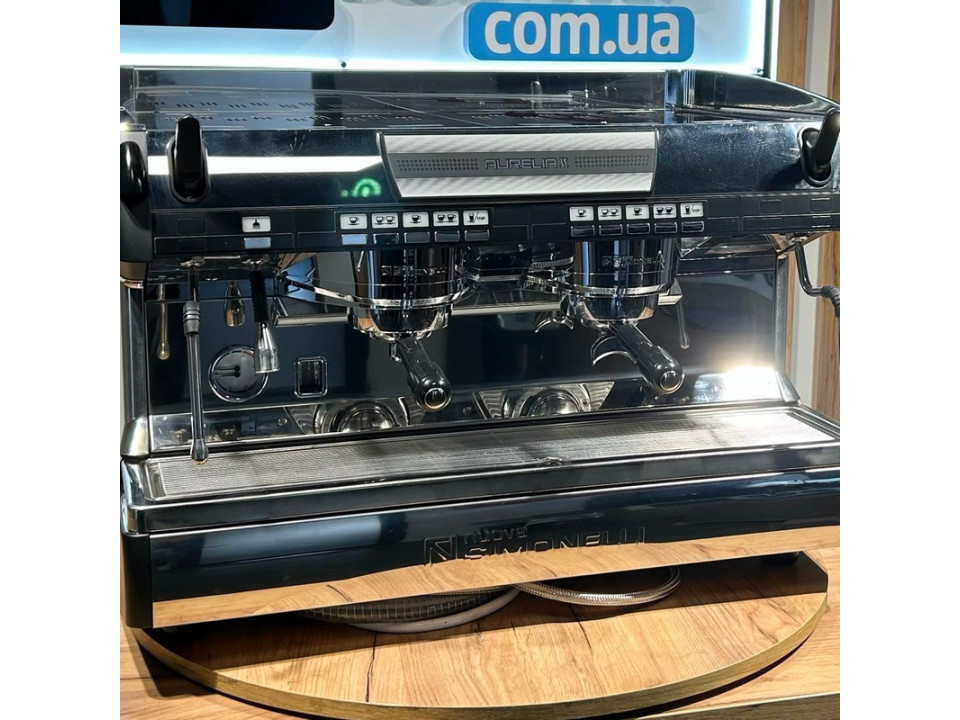 Professionele koffiemachine Nuova Simonelli Aurelia 2GR gebruikt