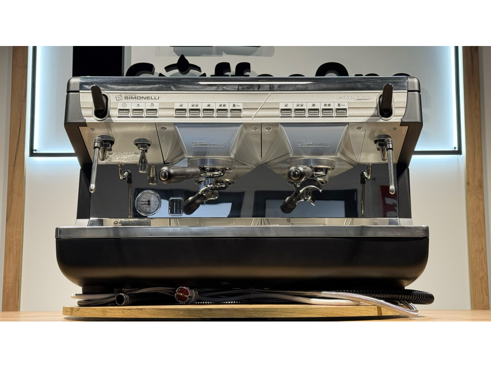 Profesionalni kavni aparat Nuova Simonelli Appia 2 2GR rabljen