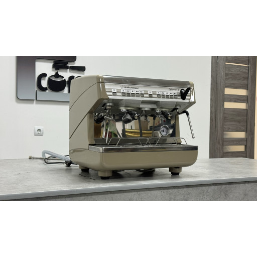 Kávéfőző Nuova Simonelli Professzionális Appia Compact 2GR (magas csoport) — használt