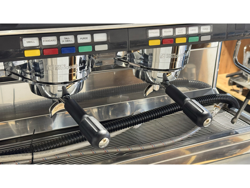 Professionele koffiemachine voor bars en cafés Nuova Simonelli Aurelia 3GR gebruikt