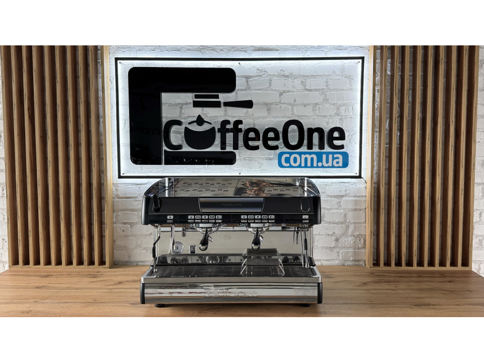 Professionele koffiemachine Nuova Simonelli Aurelia Auto 2GR (hoge groep) gebruikt