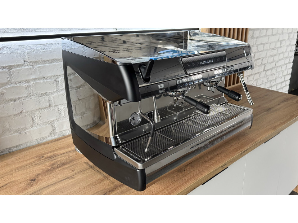 Professionele koffiemachine Nuova Simonelli Aurelia Auto 2GR (hoge groep) gebruikt