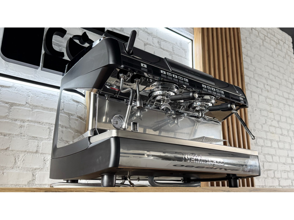 Professionele koffiemachine Nuova Simonelli Aurelia Auto 2GR (hoge groep) gebruikt