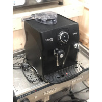 Automatyczny ekspres do kawy Saeco Incanto Rondo S-Class Black z funkcją automatycznego czyszczenia — UŻYWANE