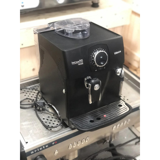Automata kávéfőző Saeco Incanto Rondo S-Class Black automata tisztító funkcióval — használt
