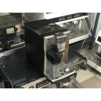 Automatische Kaffeemaschine Saeco Incanto One Touch Cappuccino mit automatischer Reinigungsfunktion — gebraucht