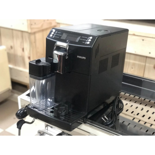 Automata kávéfőző Saeco Minuto 4000 One Touch Cappuccino automata tisztító funkcióval — használt