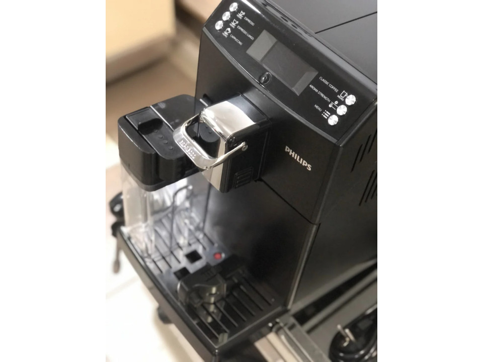 ماكينة صنع القهوة الأوتوماتيكية مع وظيفة التنظيف التلقائي Saeco Minuto 4000 One Touch Cappuccino