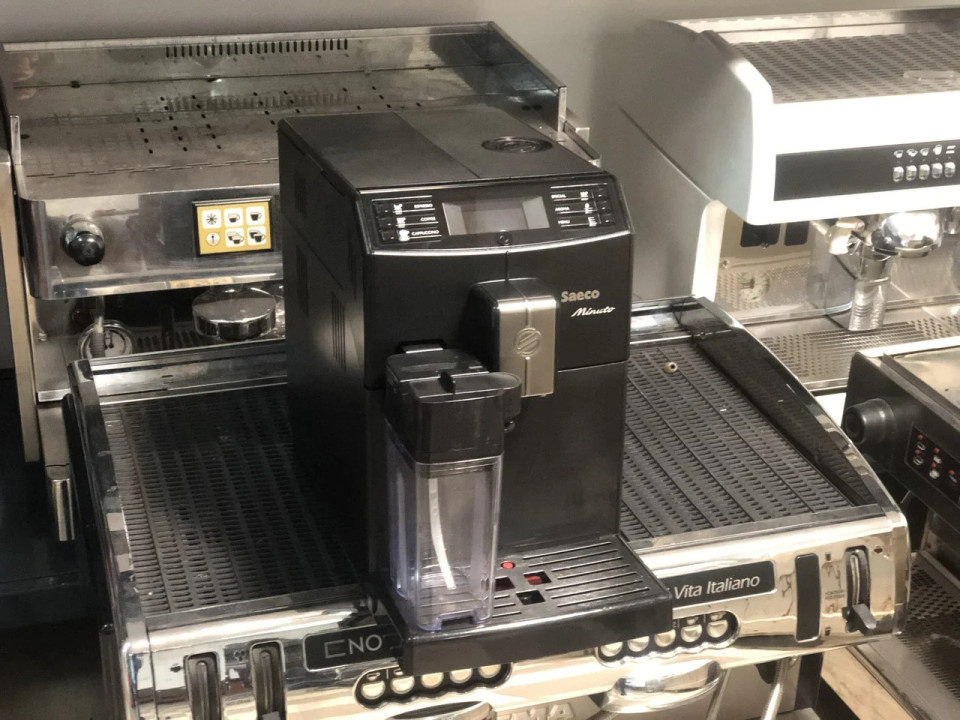 Saeco Minuto One Touch Cappuccino automata kávéfőző automata tisztító funkcióval