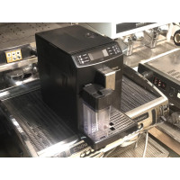 Automata kávéfőző Saeco Minuto One Touch Cappuccino automata tisztító funkcióval — használt