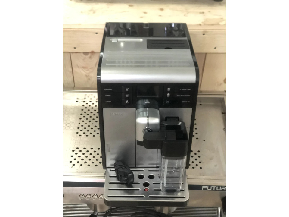 Automatický kávovar Saeco Moltio Grey One Touch Cappuccino s funkcí automatického čištění