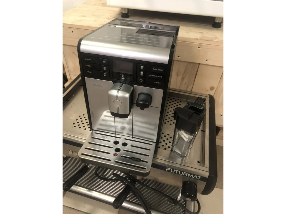 Automatický kávovar Saeco Moltio Grey One Touch Cappuccino s funkcí automatického čištění