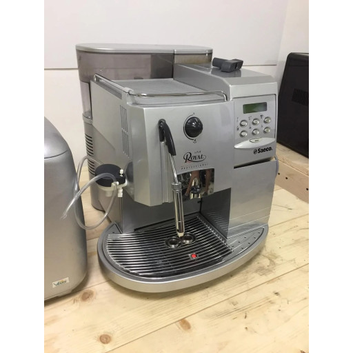 Automatic coffee maker Saeco Royal Professiona Redesign with automatic cleaning function — used