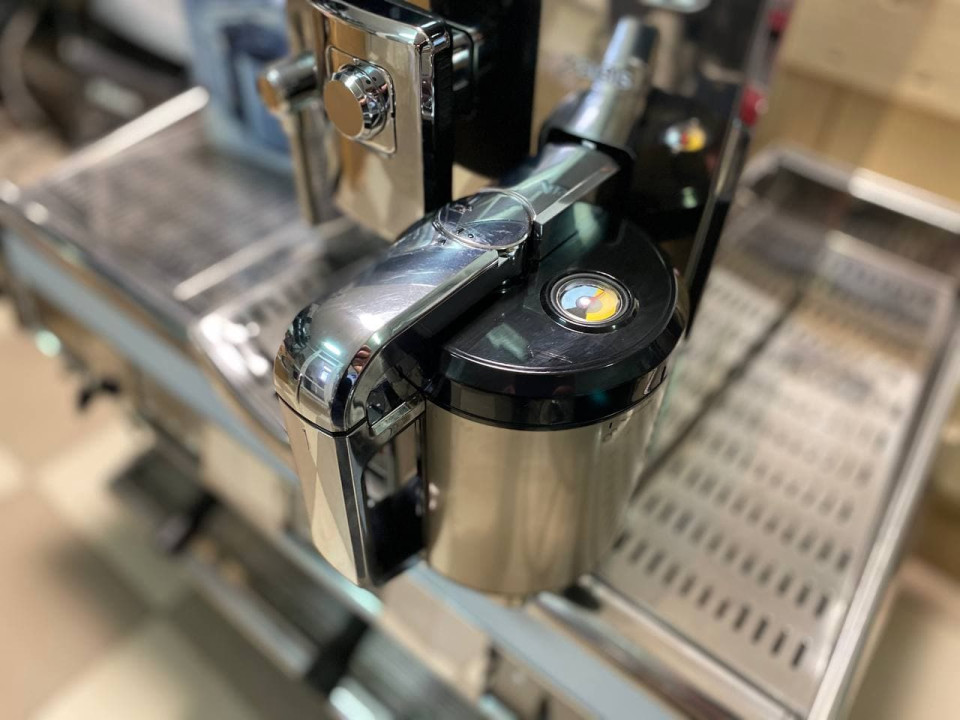 Filtrul de cafea automat Saeco Xelsis Digital cu functie de curatare automata