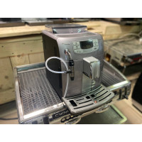 Automata kávéfőző Saeco Intelia Focus Evo Gray automatikus tisztító funkcióval — használt