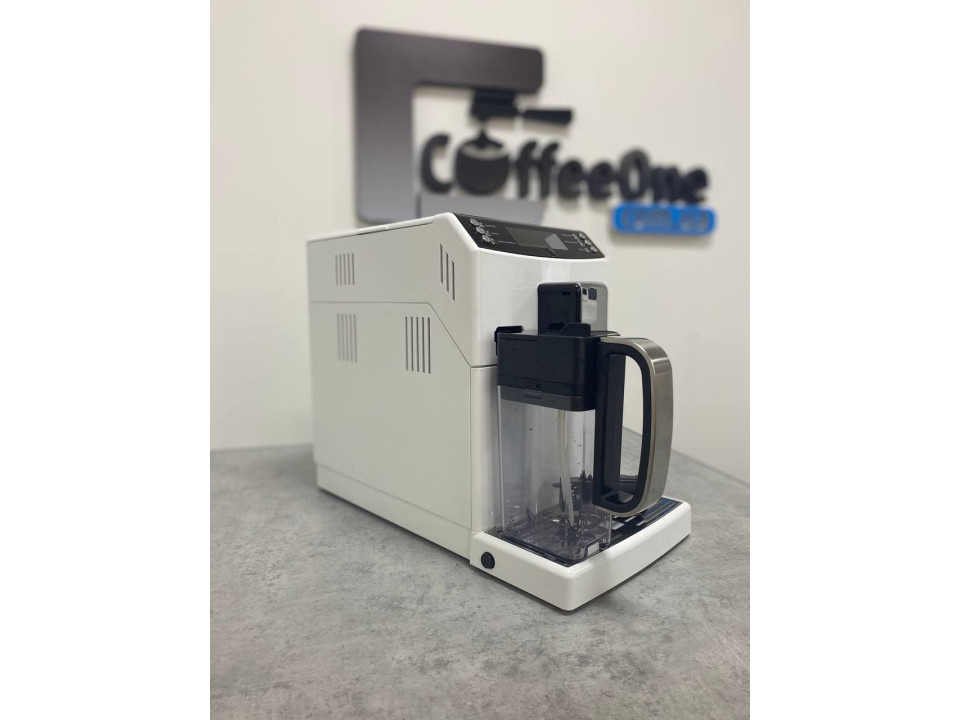 Automatický kávovar s funkcí automatického čištění Saeco Minuto One Touch Cappuccino White