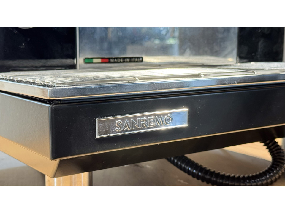 Professionele koffiemachine Sanremo ZOE Compact 2GR gebruikt