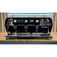 Profesionálny kávovar Sanremo F18 3GR — použité