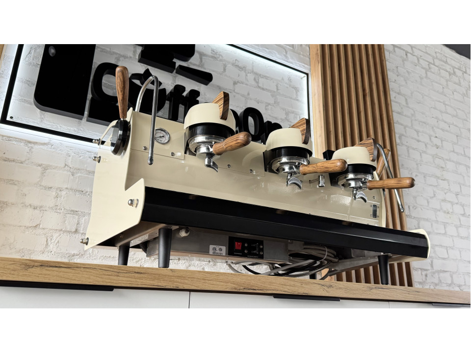 Professionele Synesso Cyncra 3GR koffiemachine gebruikt