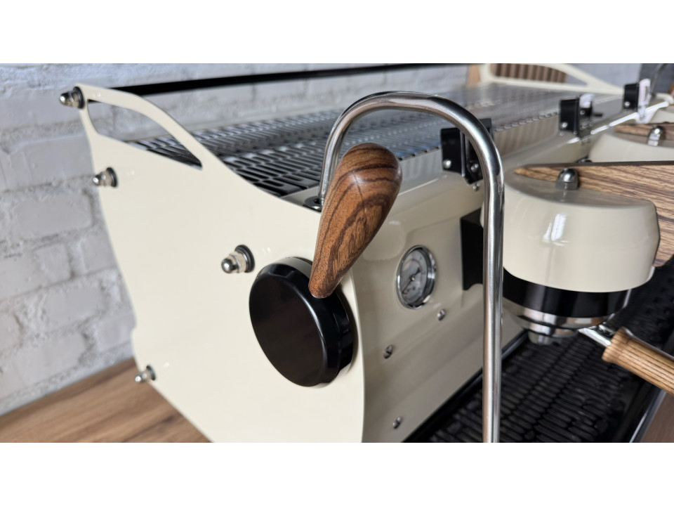 Professionele Synesso Cyncra 3GR koffiemachine gebruikt