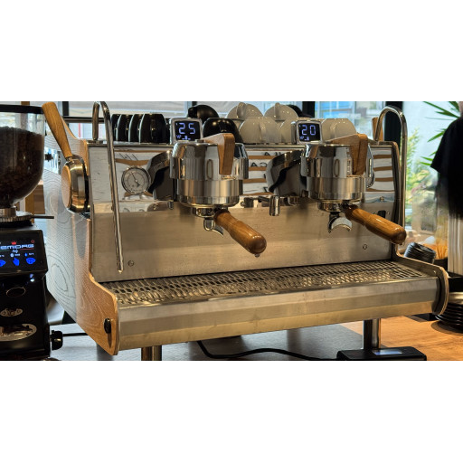 Профессиональная кофемашина Synesso MVP 2 group — б/у
