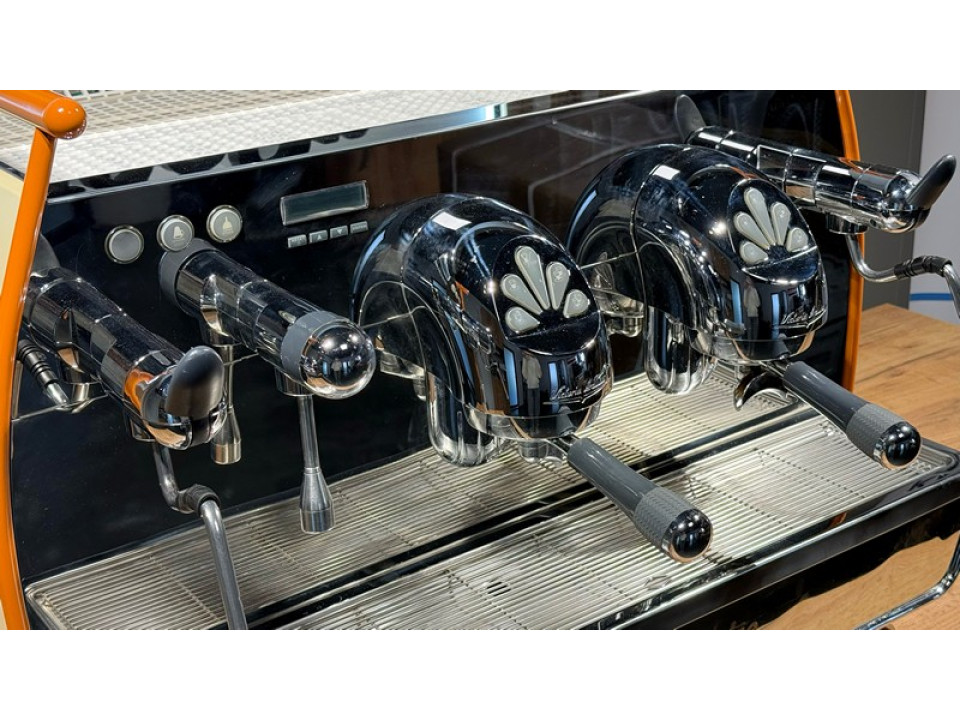Professionele koffiemachine Victoria Arduino Adonis 2GR gebruikt