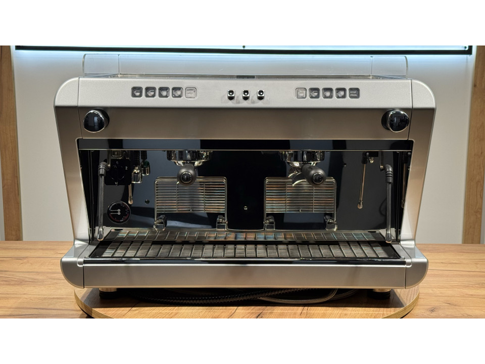 Professionele koffiemachine voor bars en cafés Wega IO 2GR gebruikt