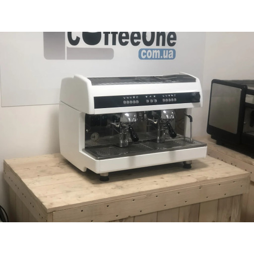 Profesionálny kávovar Wega Sphera EVD 2GR pre bary a kaviarne — použité