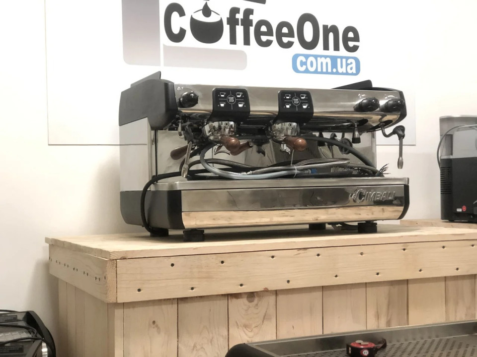 Професионална кафемашина за барове и кафенета La Cimbali M24 Premium C/2