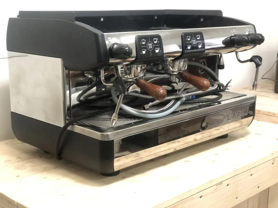Професионална кафемашина за барове и кафенета La Cimbali M24 Premium C/2