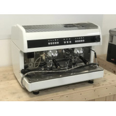 Professionele koffiemachine Wega Sphera EVD Cappuccino 2GR voor bars en cafés — gebruikt