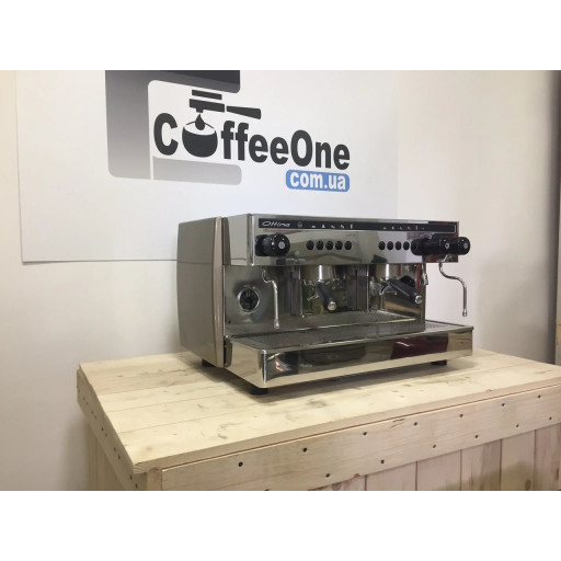 Profesionálny kávovar Quality Espresso kvalitné Espresso Ottima A2 pre bary a kaviarne — použité