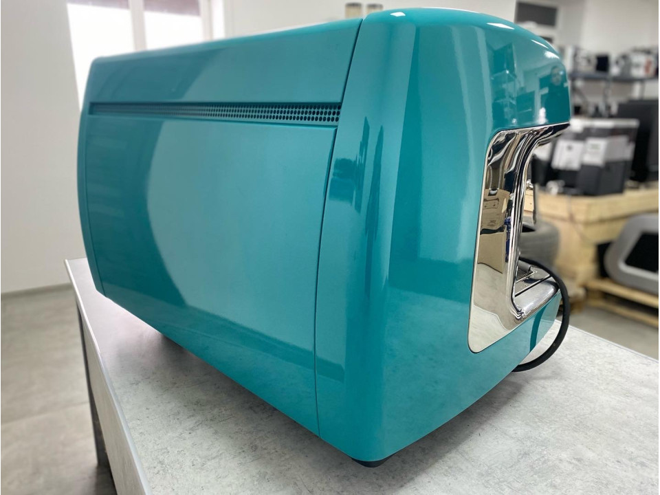 Професионална кафе машина за барове и кафенета La Cimbali M39 Dosatron 1000 